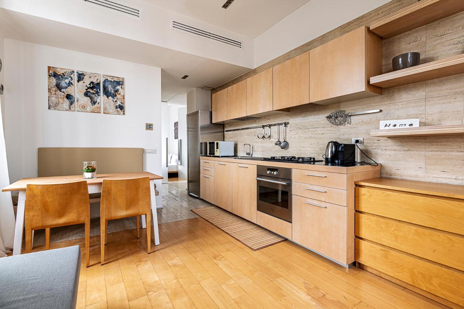 One Bedroom Apartment In Brera Милано Екстериор снимка