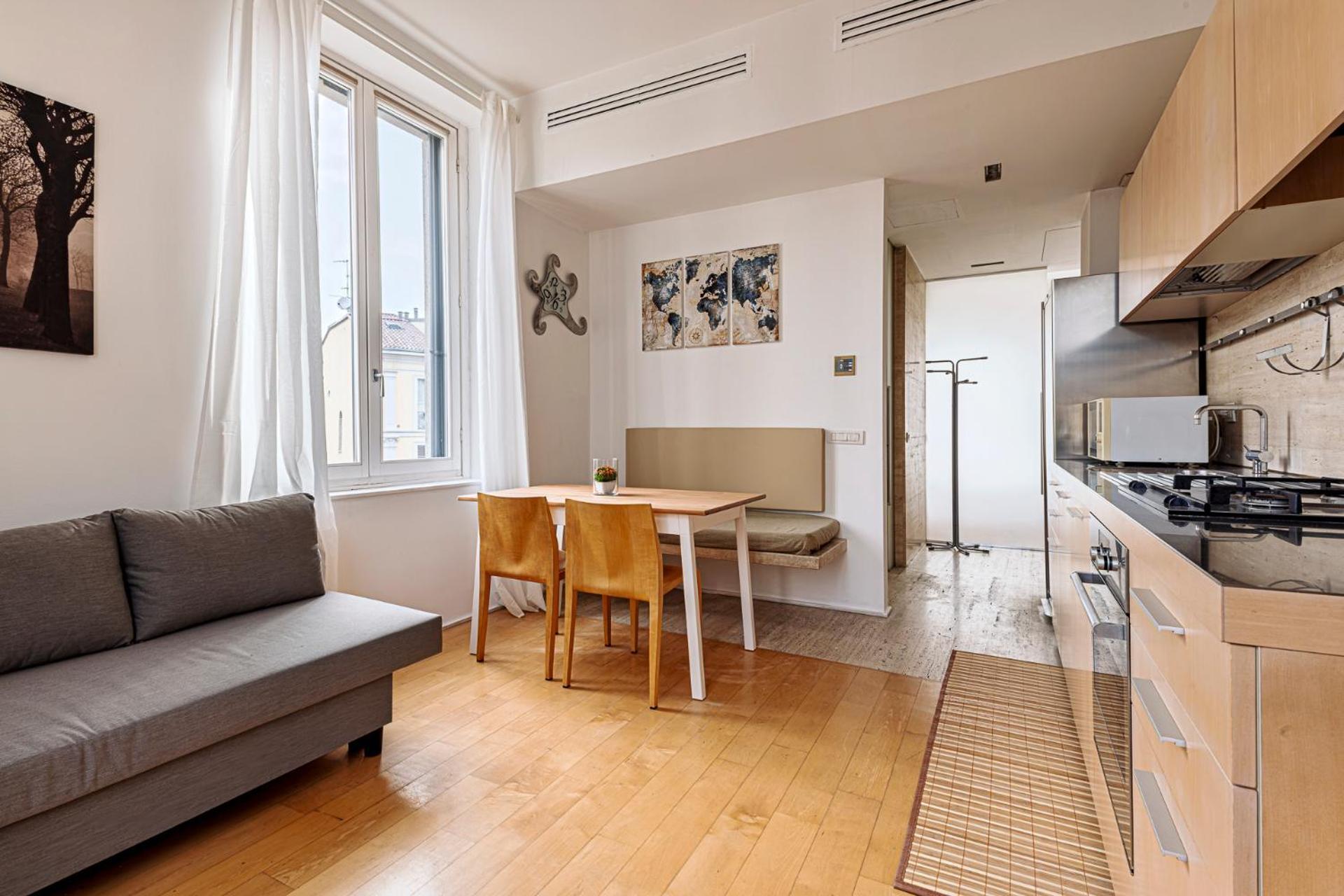 One Bedroom Apartment In Brera Милано Екстериор снимка