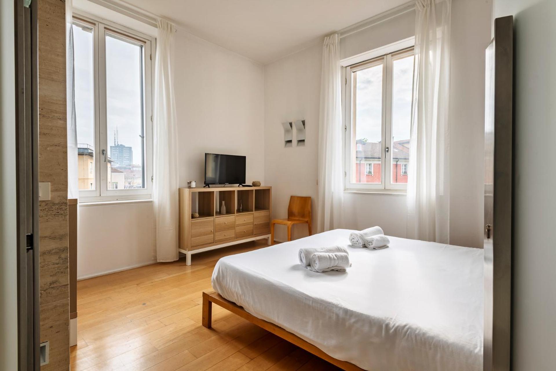 One Bedroom Apartment In Brera Милано Екстериор снимка