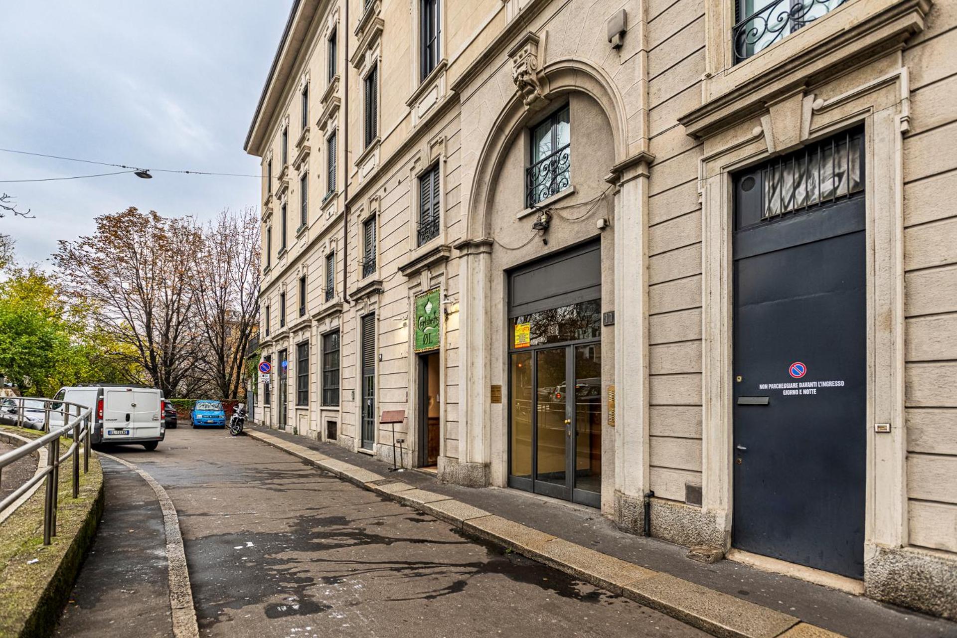 One Bedroom Apartment In Brera Милано Екстериор снимка