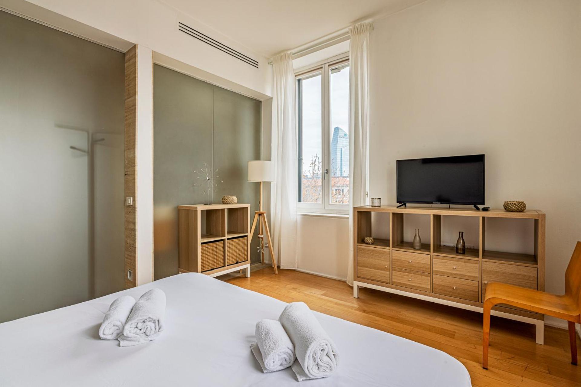 One Bedroom Apartment In Brera Милано Екстериор снимка